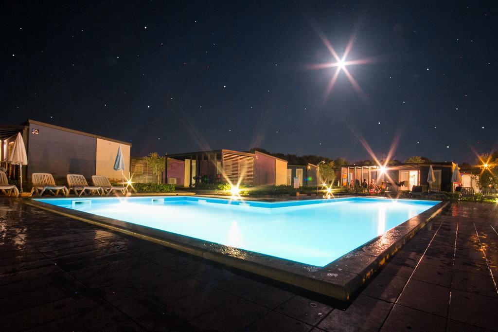 Camping Adria Mobile Homes In Camping Kastanija Novigrad Istria Esterno foto