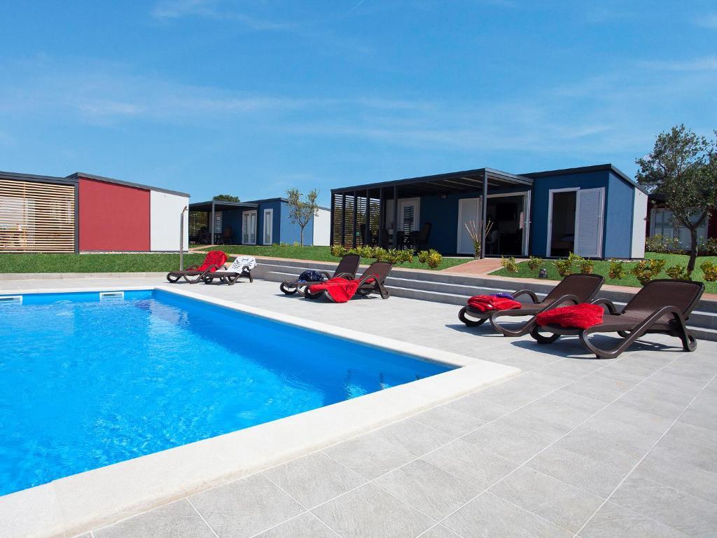 Camping Adria Mobile Homes In Camping Kastanija Novigrad Istria Esterno foto