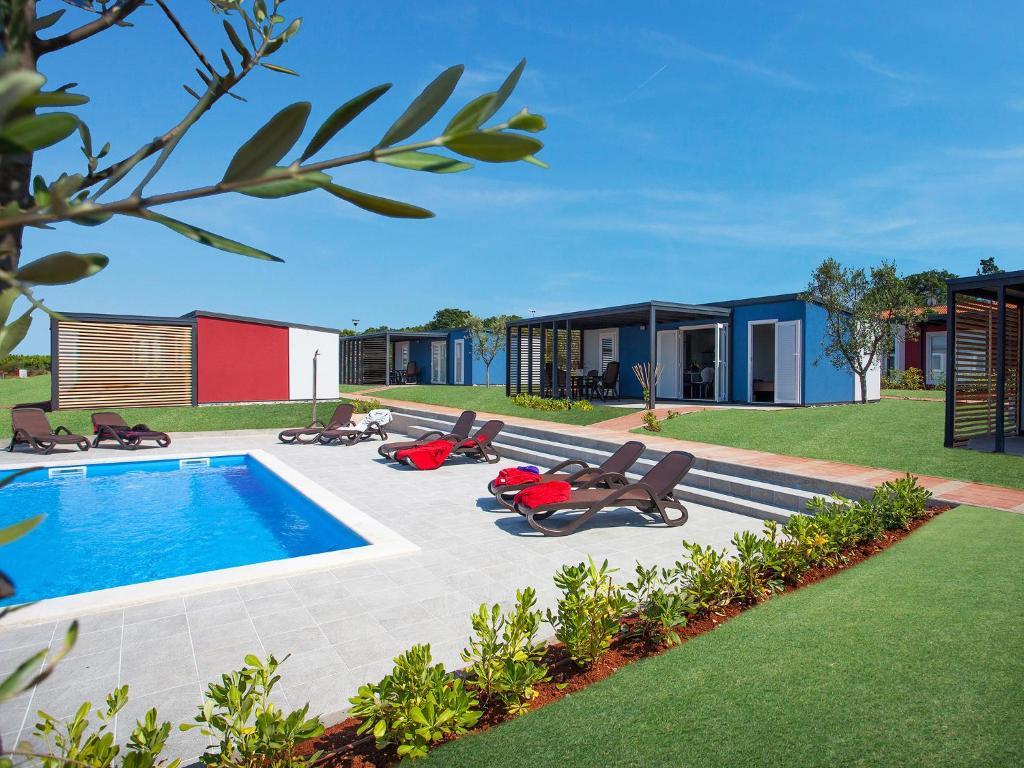 Camping Adria Mobile Homes In Camping Kastanija Novigrad Istria Esterno foto