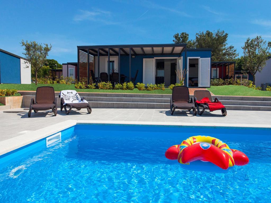 Camping Adria Mobile Homes In Camping Kastanija Novigrad Istria Esterno foto