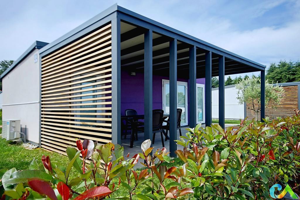 Camping Adria Mobile Homes In Camping Kastanija Novigrad Istria Esterno foto